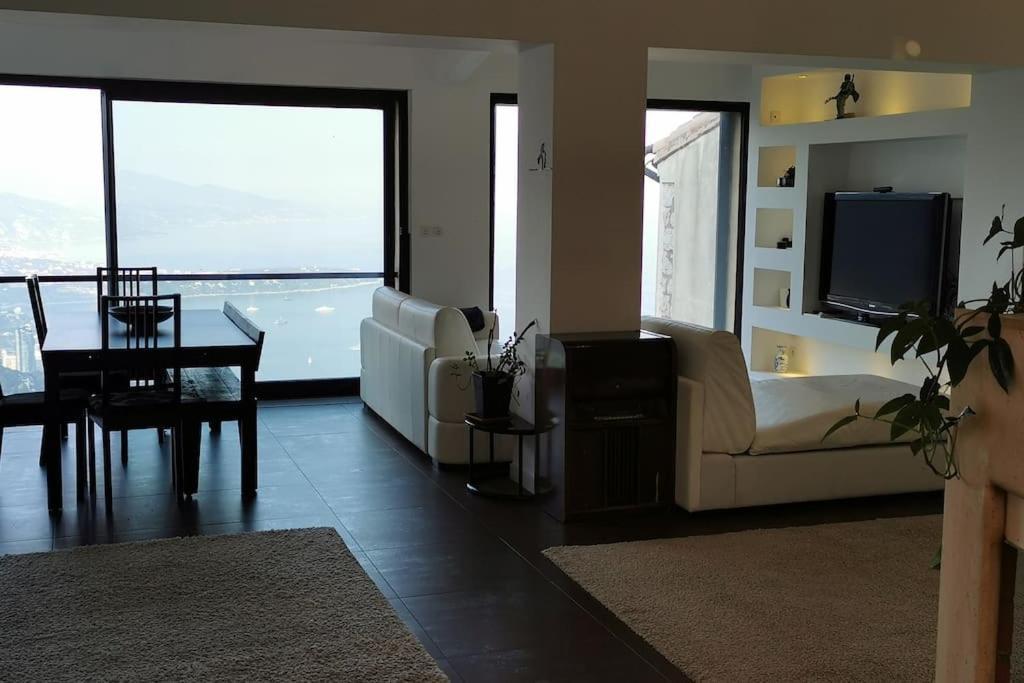 Villa With Unique & Breathtaking View Over Sea, Monte-Carlo, Italy & Alps Ла-Тюрби Экстерьер фото